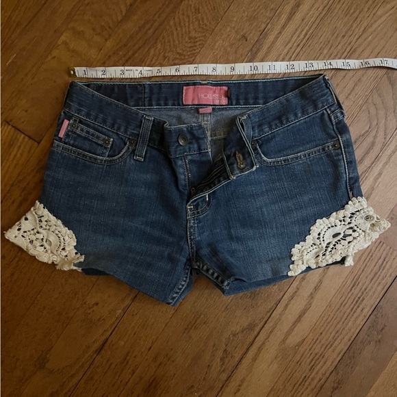 Custom lace shorts - Picture 3 of 5